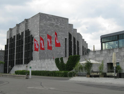 Mainz City Hall (Rathhaus) on the Rhine River